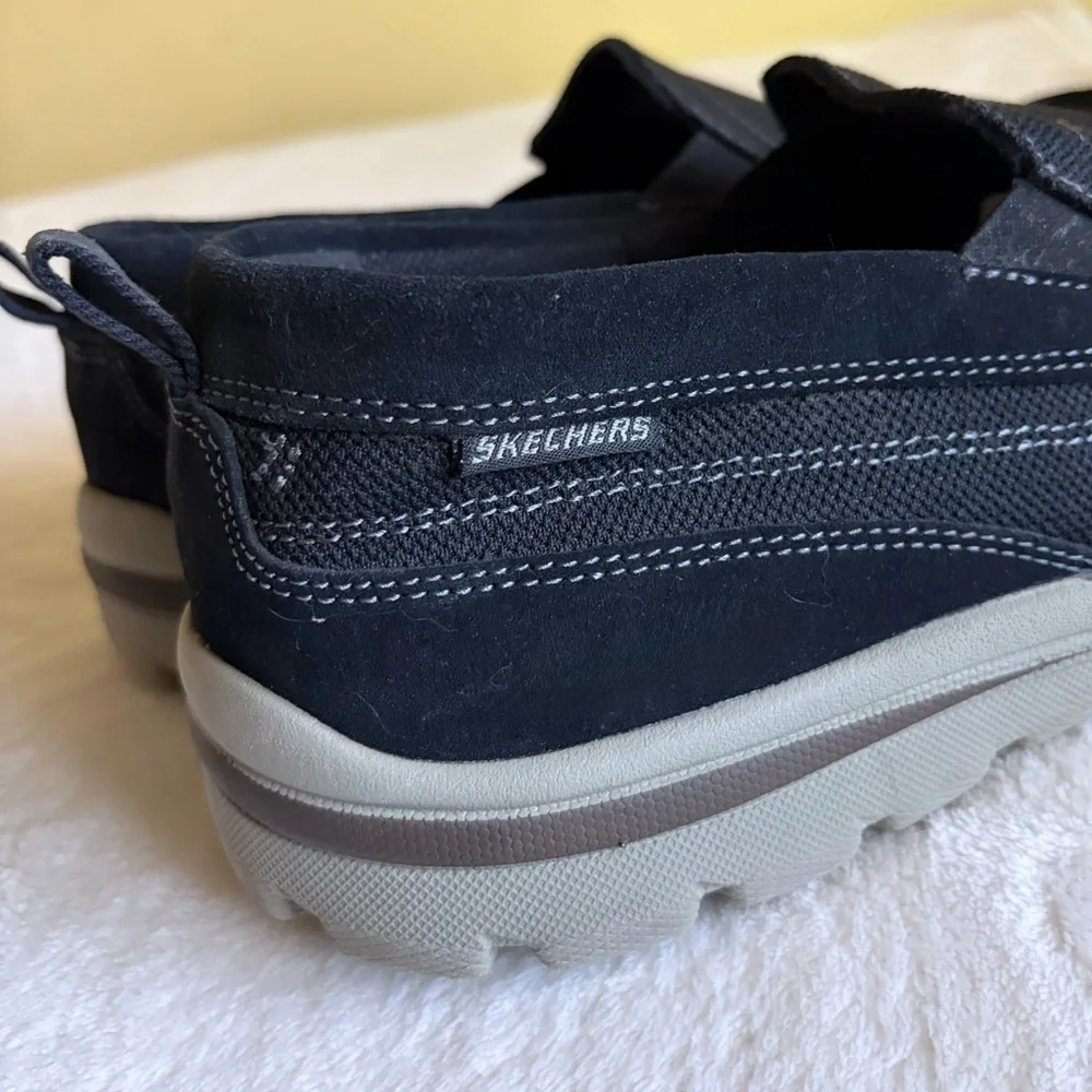 Skechers Relaxed Fit Men's Black‎ and Gray Slip-On Loafers Sz 14